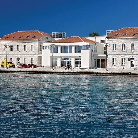 In With Wifi Apartman Vodice