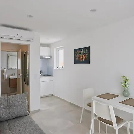 In With Wifi Apartman Vodice